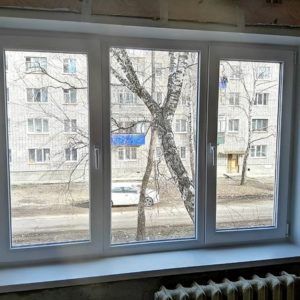 Трехстворчатое окно 2100х1500 (210 на 150 см)
